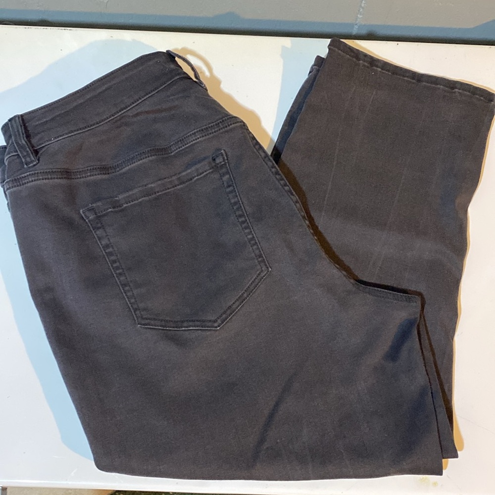 Lane Bryant Button Fly Capris